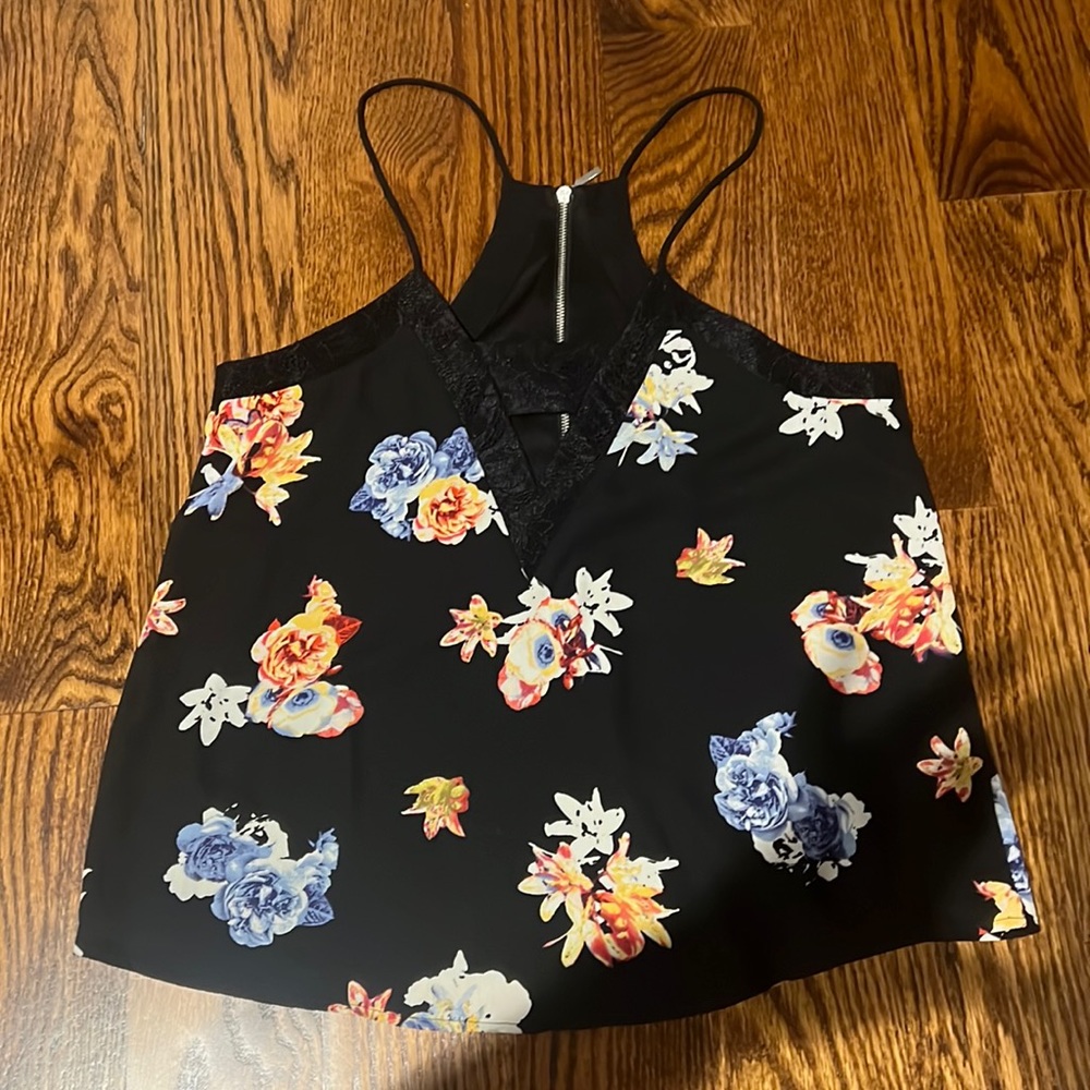 GENTLY WORN FLORAL TANK SIZE SMALL EXPRESS